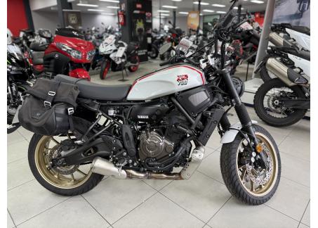YAMAHA XSR 700 XTRIBUTE