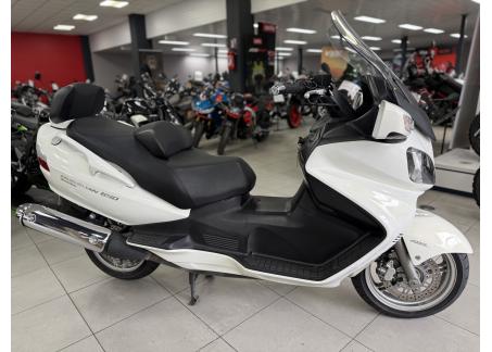 SUZUKI BURGMAN 650 EXECUTIVE 