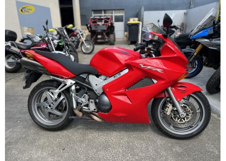 HONDA VFR 800 VTEC