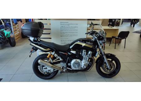 YAMAHA XJR 1300