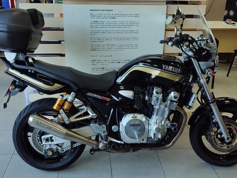 YAMAHA XJR 1300